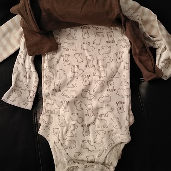 3 long sleeve onesies - Picture 2 of 4